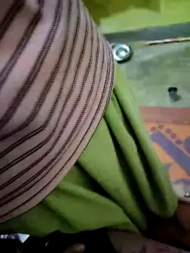 Snapshot of Hot_lali_555 chatting on October 18, 12:19 pm Hot lali 555 online show from October 18, 12:19 pm