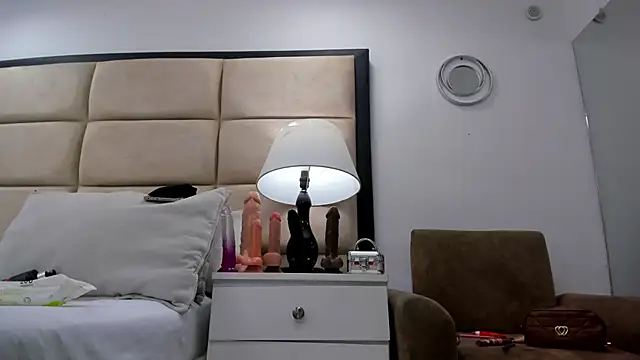 Sweet Lucianaa online show from November 28, 8:12 pm