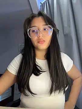 Angeldusttt online show from September 30, 4:45 pm