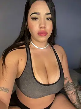 SofiaWildee online show from April 8, 4:58 am