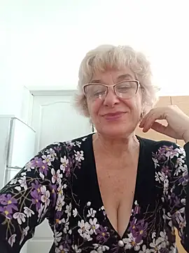 52MiaLove02 online show from June 3, 8:26 am