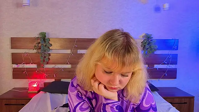 DianaJacobs online show from November 10, 11:38 am