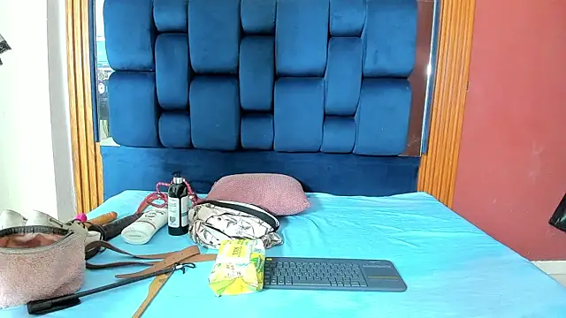 JisooLuv online show from December 2, 7:27 pm