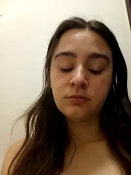 freakylittlebitch69 online show from October 9, 9:19 pm