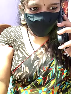 luci-queen online show from September 14, 3:10 pm