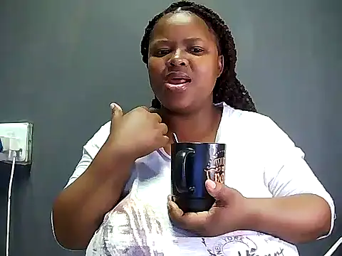 MegaBustyQueen online show from September 10, 9:26 pm