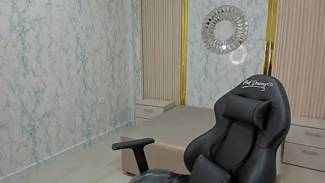 KatyBlondee online show from November 14, 3:28 am