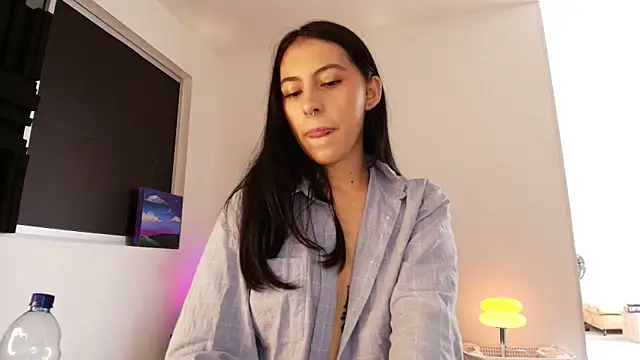Snapshot of violethun_ chatting on October 22, 12:32 pm violethun online show from October 22, 12:32 pm