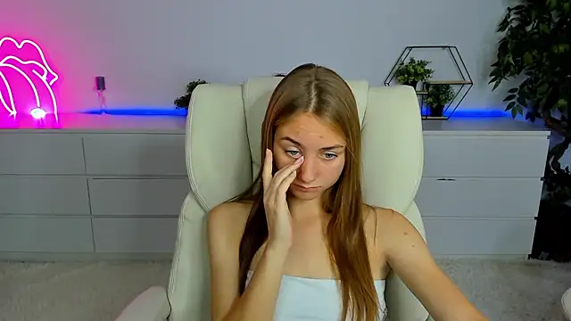 Snapshot of MilaAddams chatting on September 27, 6:09 am MilaAddams online show from September 27, 6:09 am