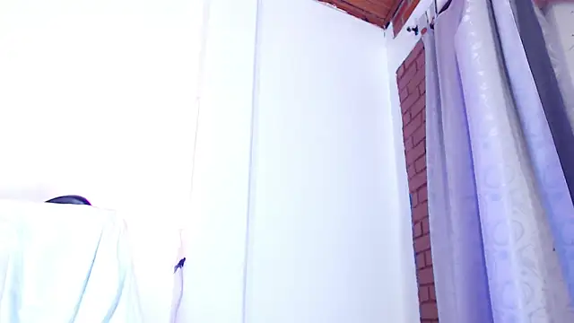 aura-monet online show from October 26, 4:41 am