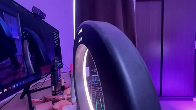 regina mills milk online show from November 24, 1:35 pm