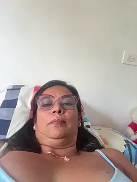 YadiraOrozco online show from March 25, 7:39 pm