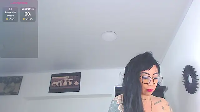 Vicky hotmilf online show from April 16, 11:10 am