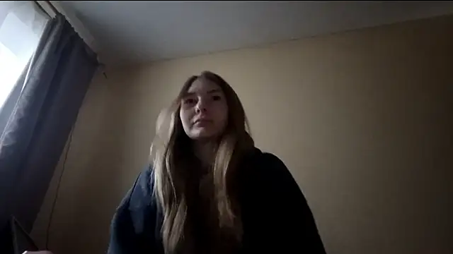 Nymera flare online show from December 18, 7:57 am