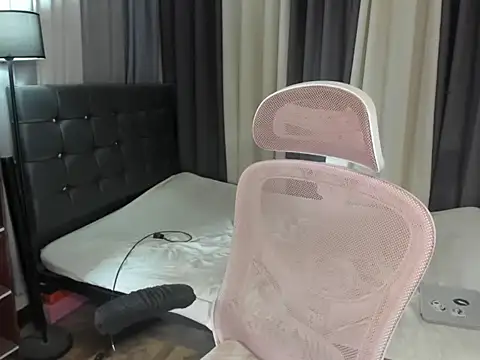 Seductive Margaux online show from April 10, 6:52 am