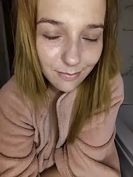 Sakura 2000 online show from February 6, 1:09 am