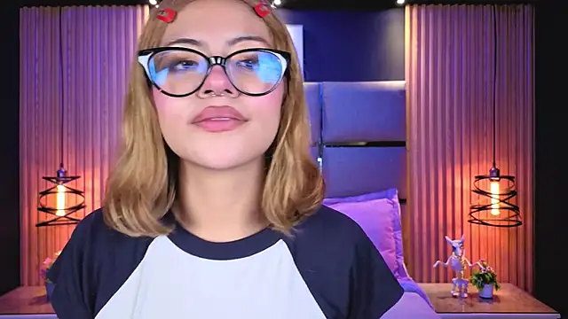 AlanaWalker9 online show from April 19, 11:32 am