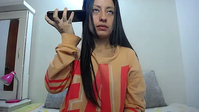 Taylormegan online show from October 1, 2:05 am