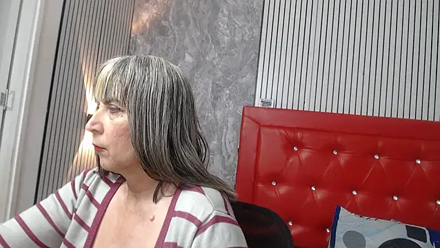 linda  mature online show from December 3, 11:56 am