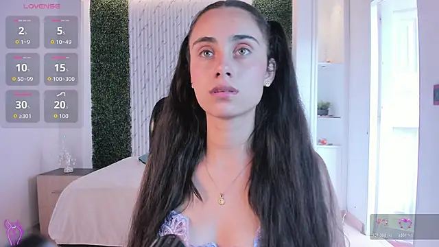 sofiapalacioss online show from March 25, 7:39 pm