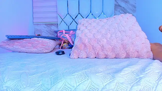 collet 1 online show from March 14, 12:28 pm