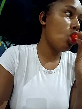 MoniqueMulberry online show from December 15, 3:56 am