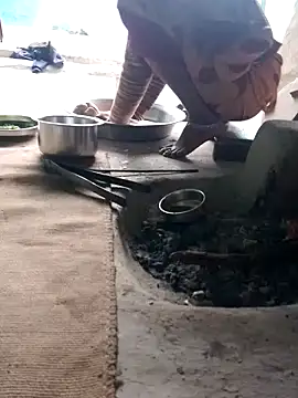 CUTE-004 online show from January 9, 5:45 am