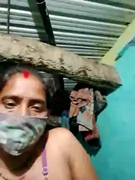 CUTE-004 online show from October 20, 5:27 pm