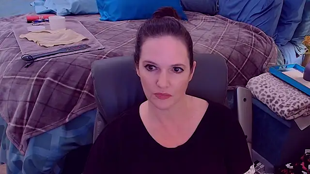 ninajaymes online show from October 9, 10:25 pm