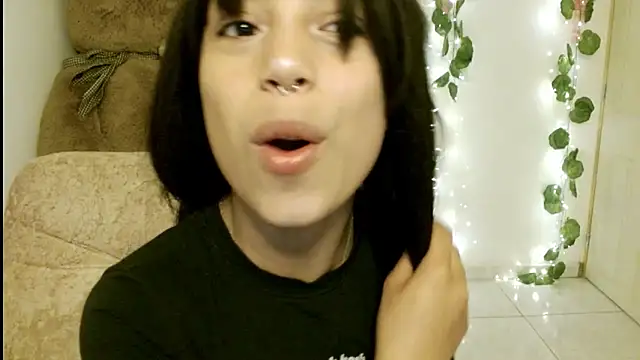 EIVIY1609 online show from October 13, 1:47 pm