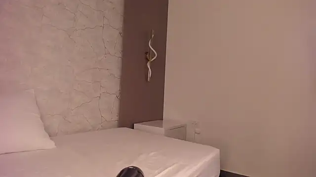 allie bruce online show from October 24, 3:46 am