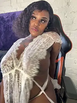 QUEEN NOBUHLE 777 online show from October 28, 1:39 pm