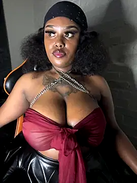 QUEEN NOBUHLE 777 online show from November 26, 10:33 pm