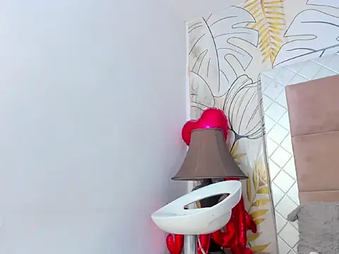 lia garnerxxx online show from September 21, 1:54 pm