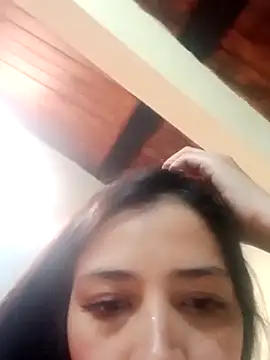 vanessalovetrip online show from September 21, 7:12 pm