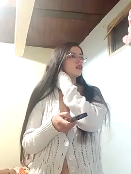 vanessalovetrip online show from December 2, 12:56 am