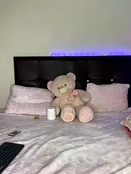 Snapshot of Valeryfox01_ chatting on September 19, 5:06 am Valeryfox01  online show from September 19, 5:06 am