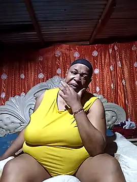 BUSTY QUEEEN online show from October 11, 6:54 pm