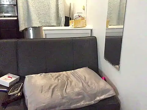 littyleesh1 online show from November 11, 9:34 pm