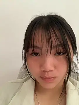 Emlyly-18 online show from October 7, 10:58 pm