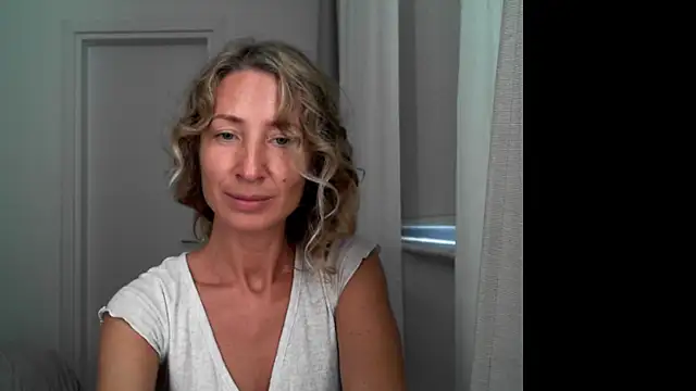 Snapshot of Paevoa chatting on October 22, 9:58 am Paevoa online show from October 22, 9:58 am
