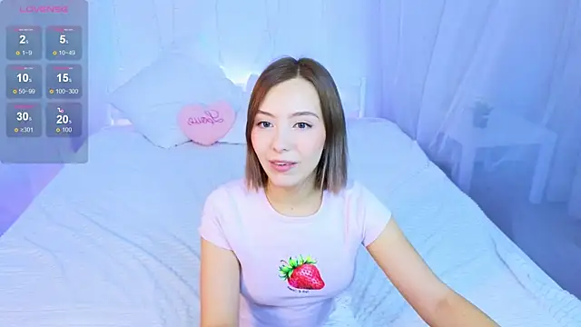 Snapshot of LumMina chatting on October 14, 9:01 am LumMina online show from October 14, 9:01 am