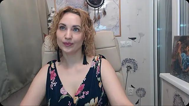 KatrinAlluring online show from October 6, 4:29 am