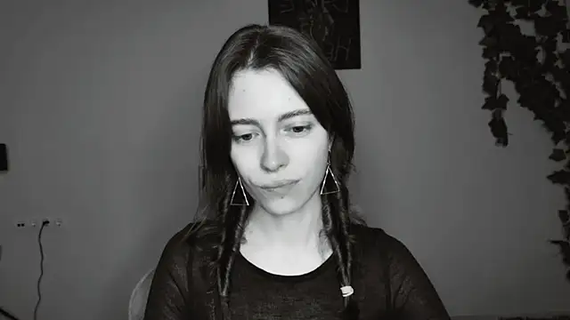 Yoka paradoXXX online show from October 10, 5:45 am