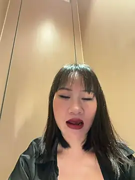 wemroudeyu online show from March 30, 1:11 pm