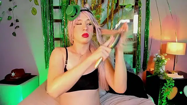 Electra Gosselin online show from March 18, 2:05 am