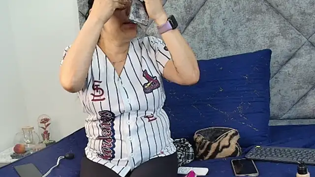 Shantey Laurent online show from March 5, 1:40 pm