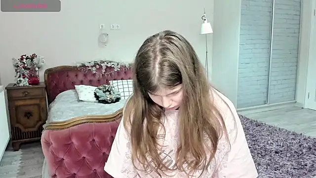 Lilly Jess online show from December 13, 8:26 pm