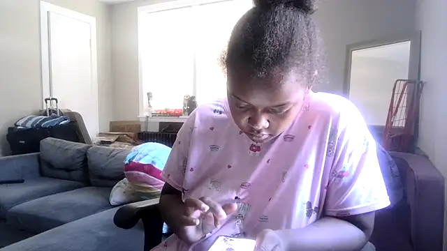 ladypooh000 online show from September 28, 4:01 pm