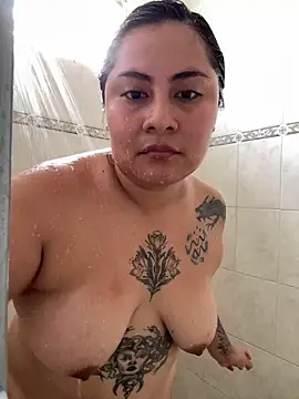Edalyn29 online show from May 28, 7:01 pm